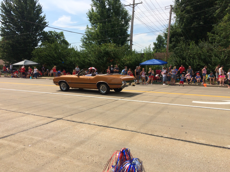 Illustration for article titled Independence Day Parade - the cars